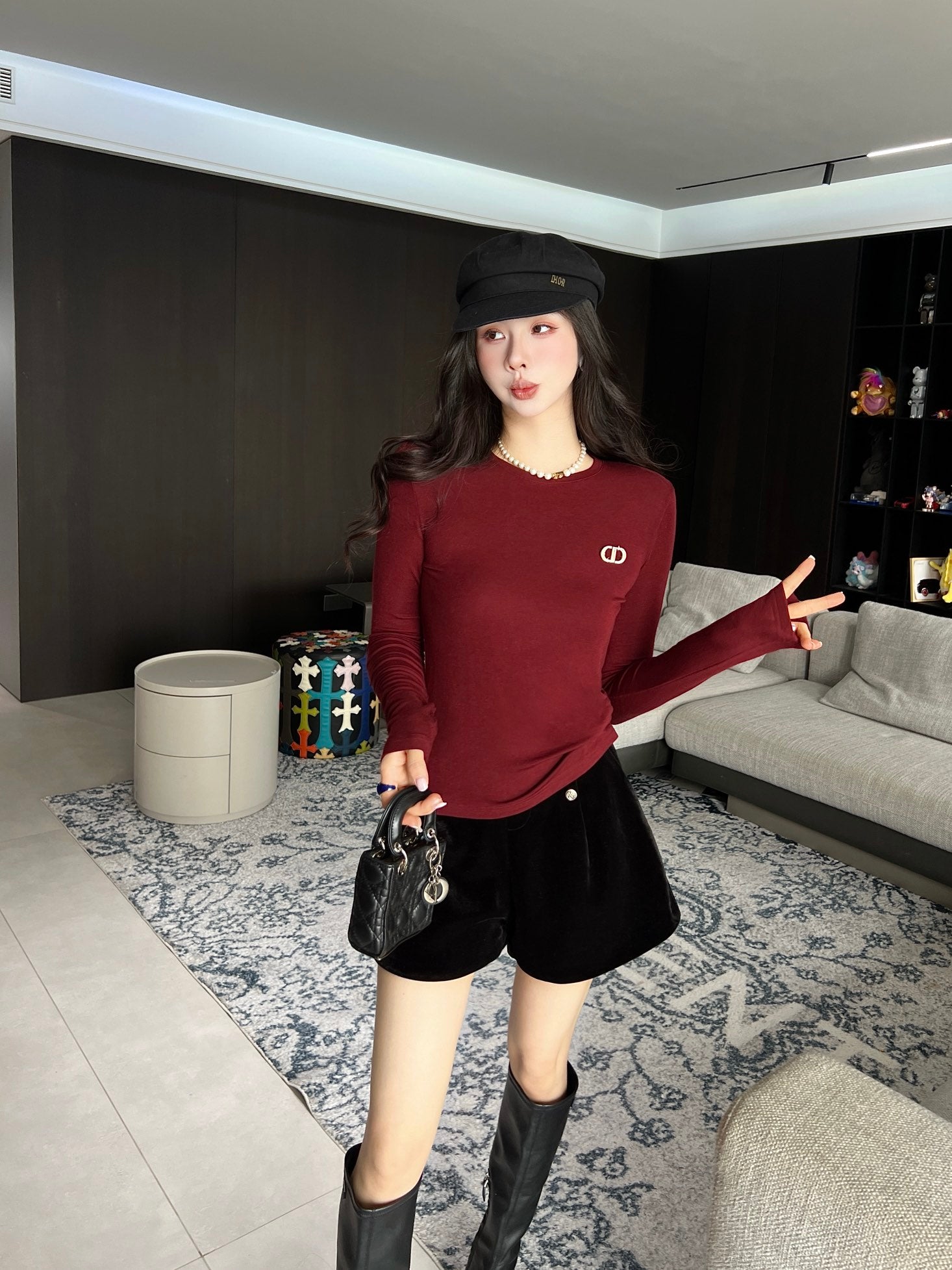 Round neck wool base sweater