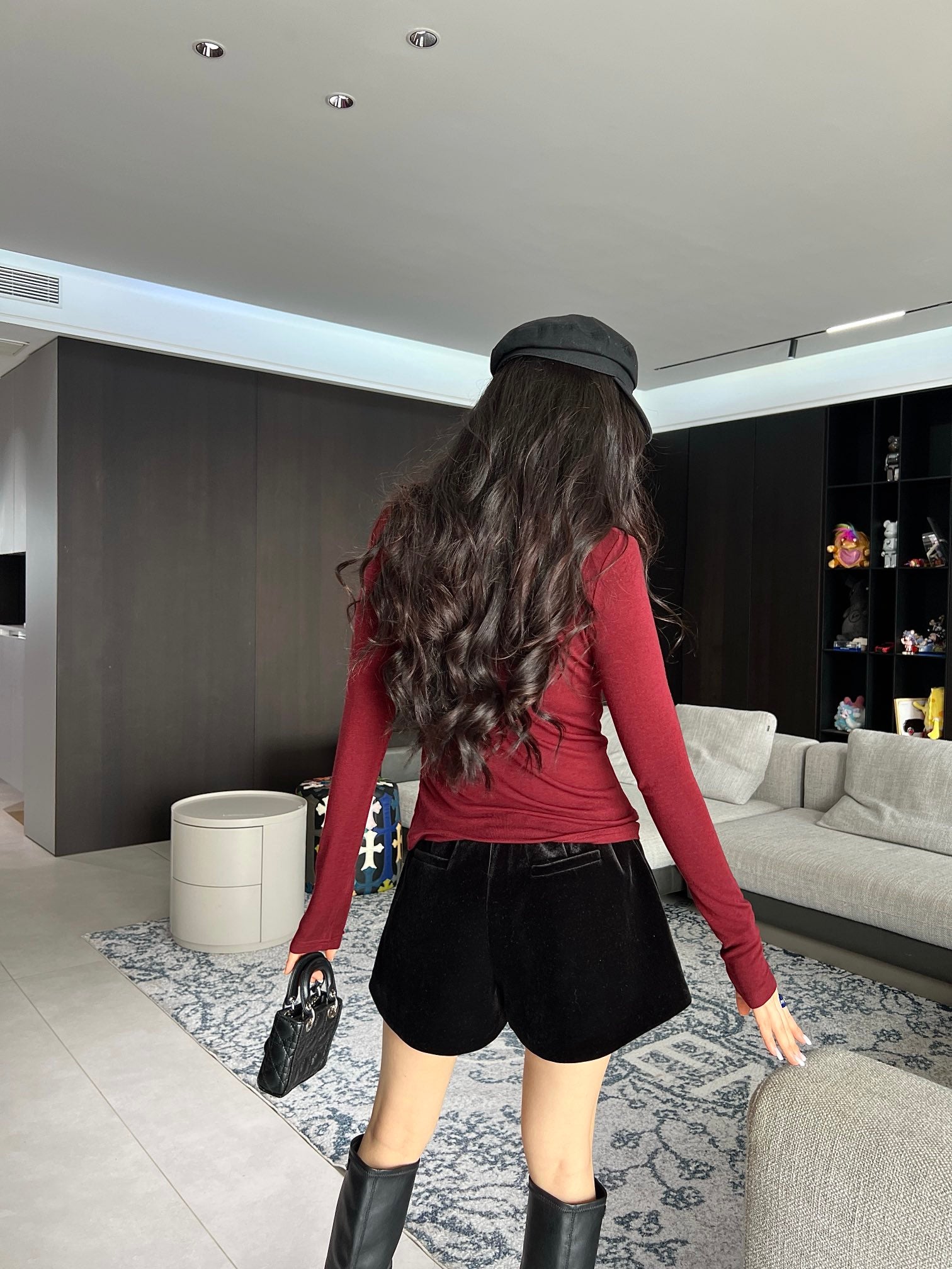 Round neck wool base sweater