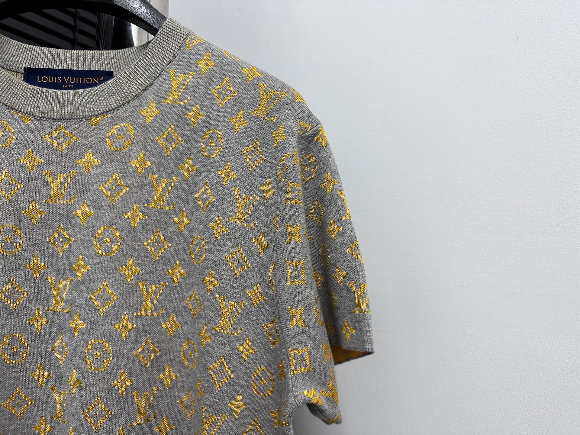 Old flower contrasting woolen short sleeved shirt