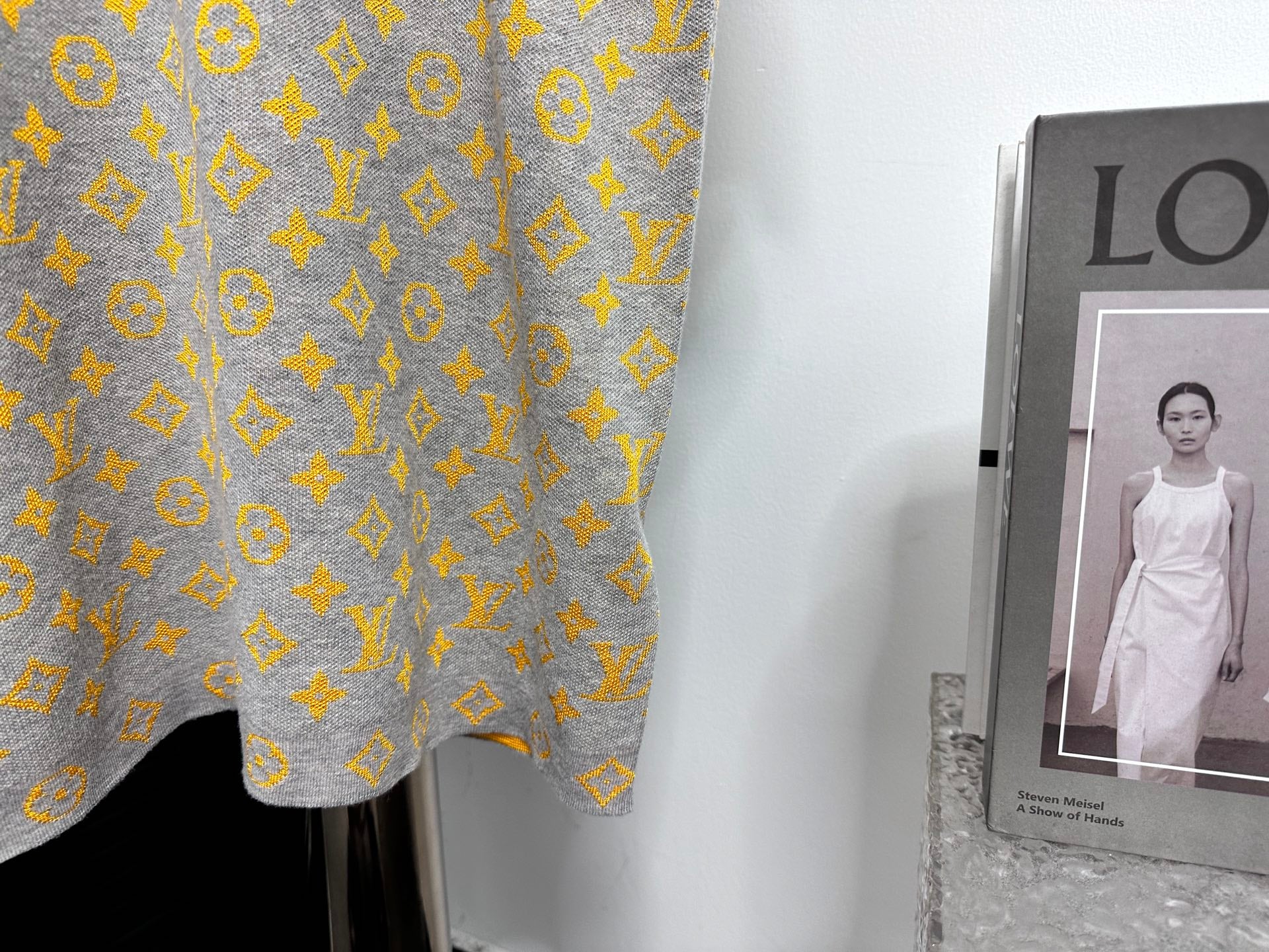 Old flower contrasting woolen short sleeved shirt