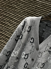 Autumn and Winter New Gradient Jacquard Letter Cardigan