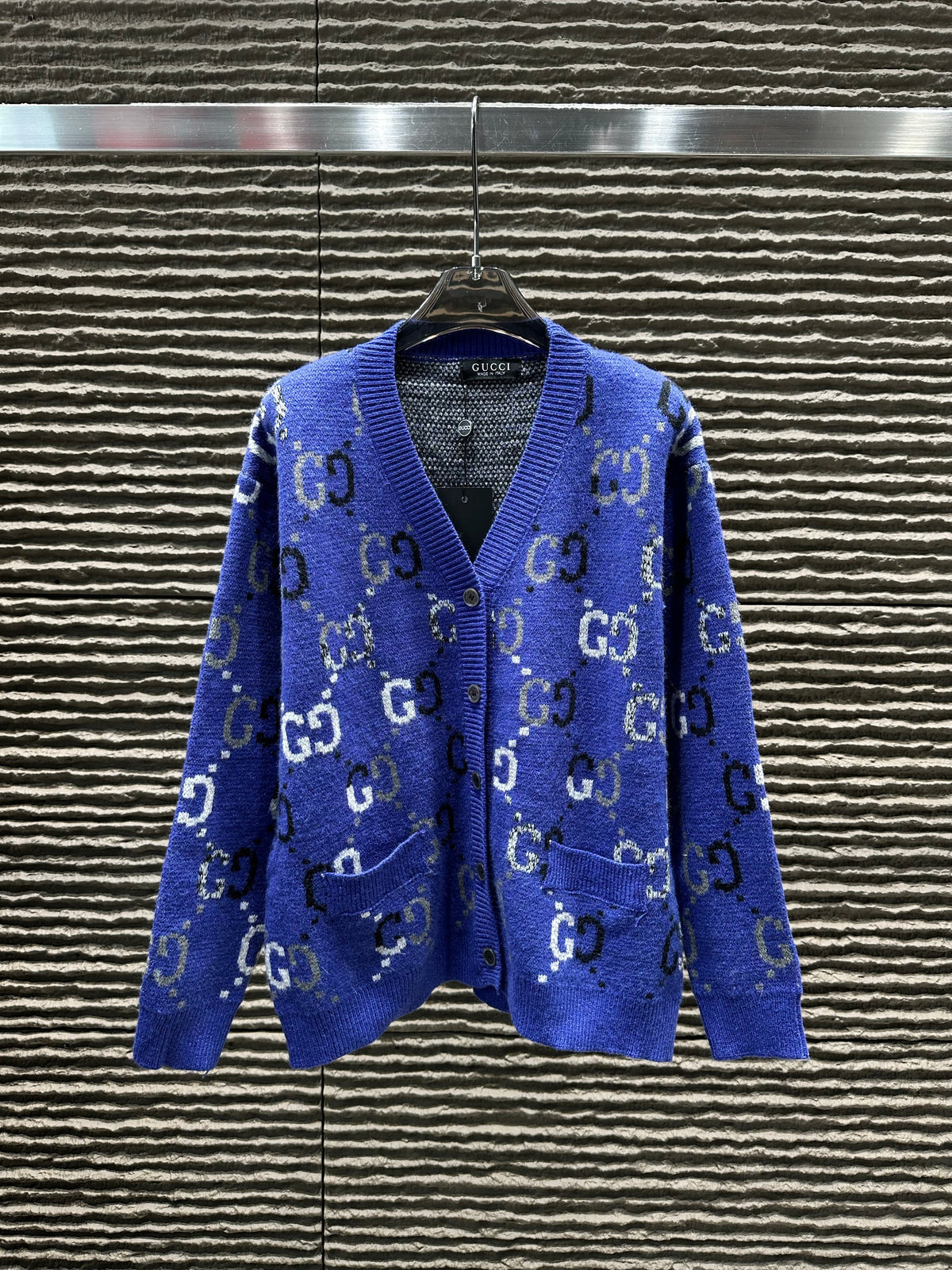 Autumn and Winter New Gradient Jacquard Letter Cardigan