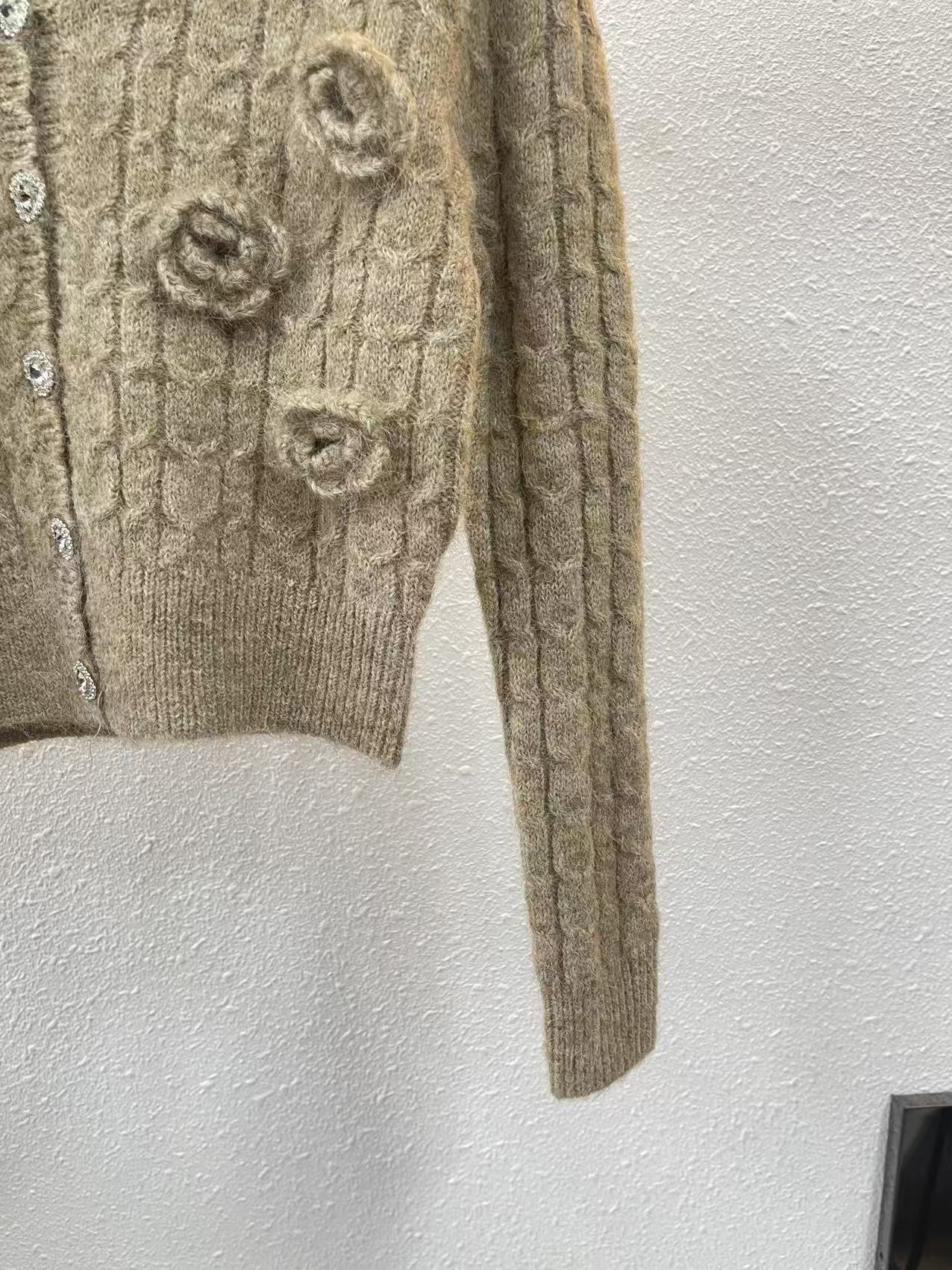 Knitted cardigan top set