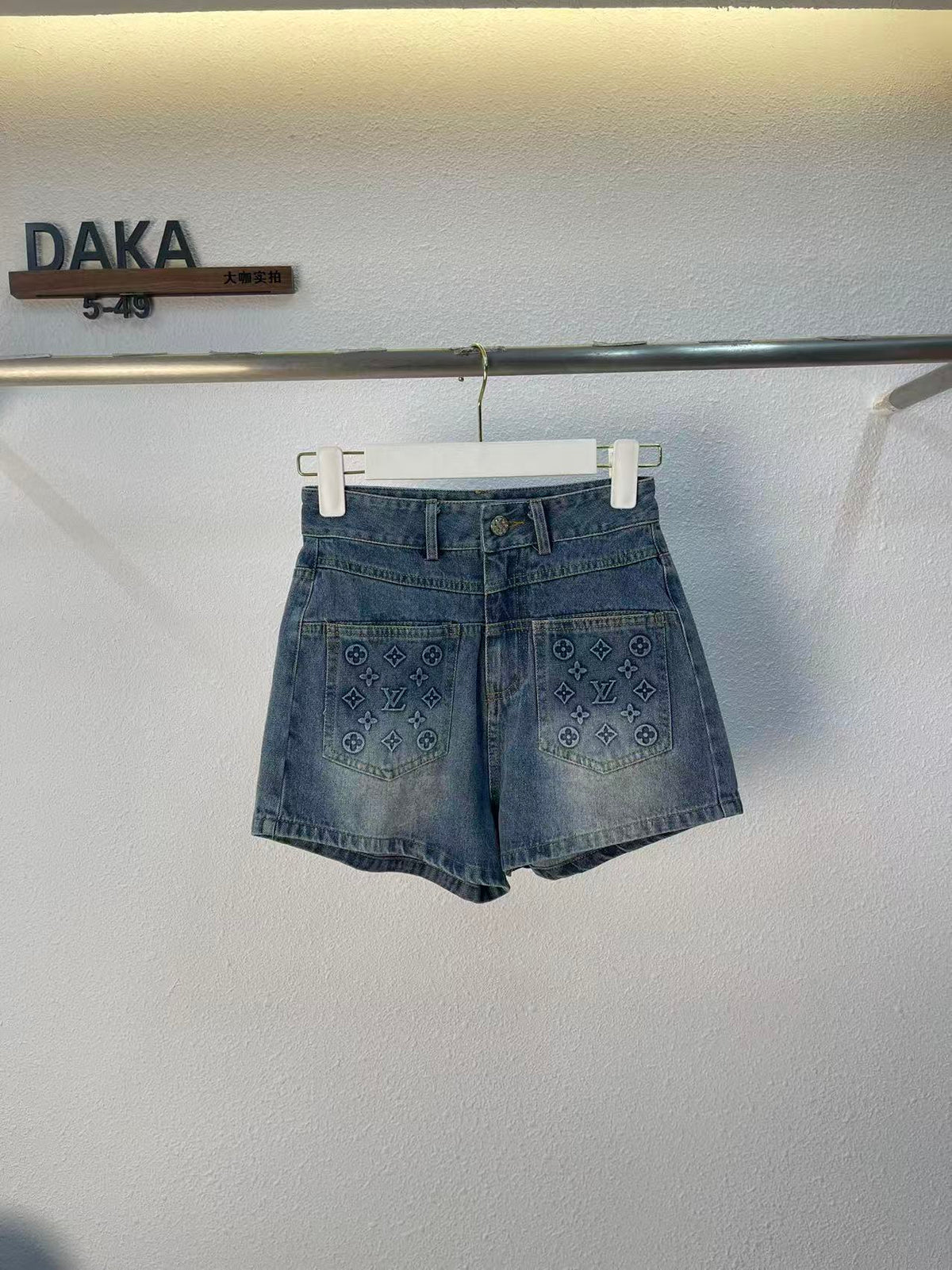 High waisted shorts 😘
