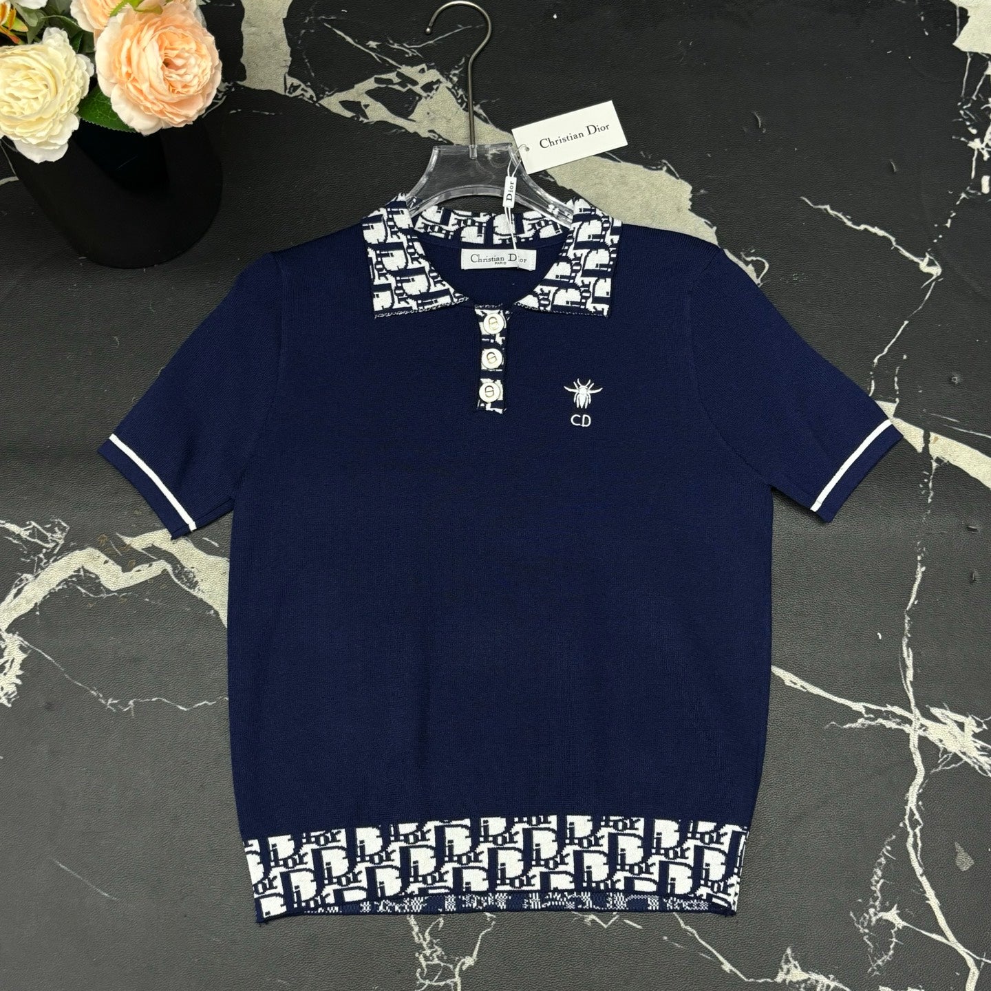 Collar jacquard knitting on top