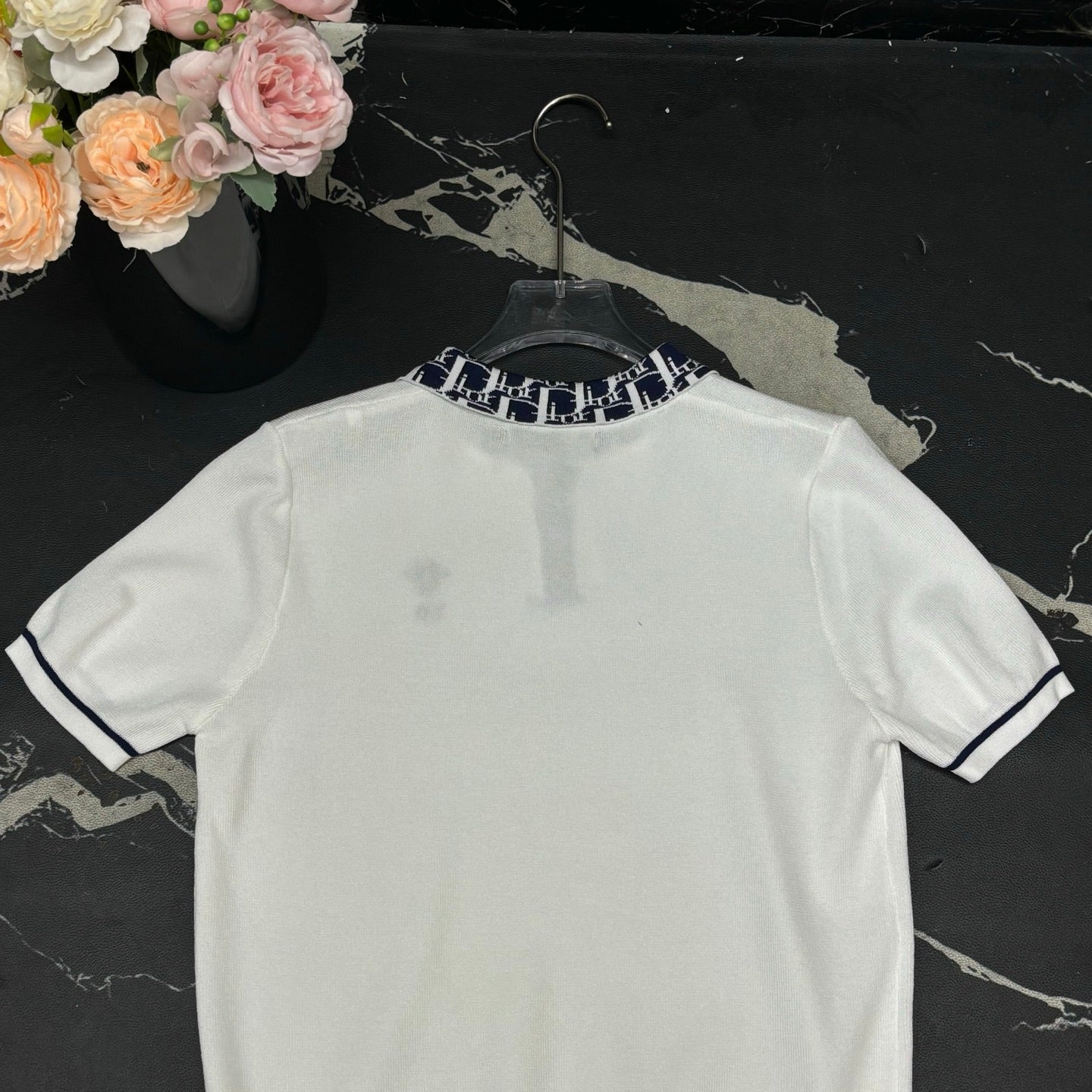 Collar jacquard knitting on top