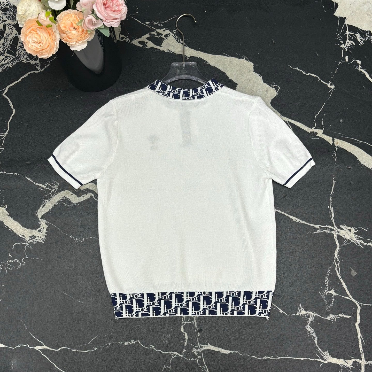 Collar jacquard knitting on top