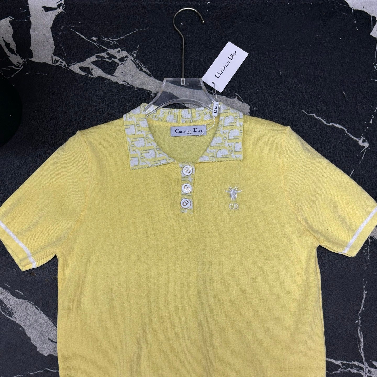 Collar jacquard knitting on top