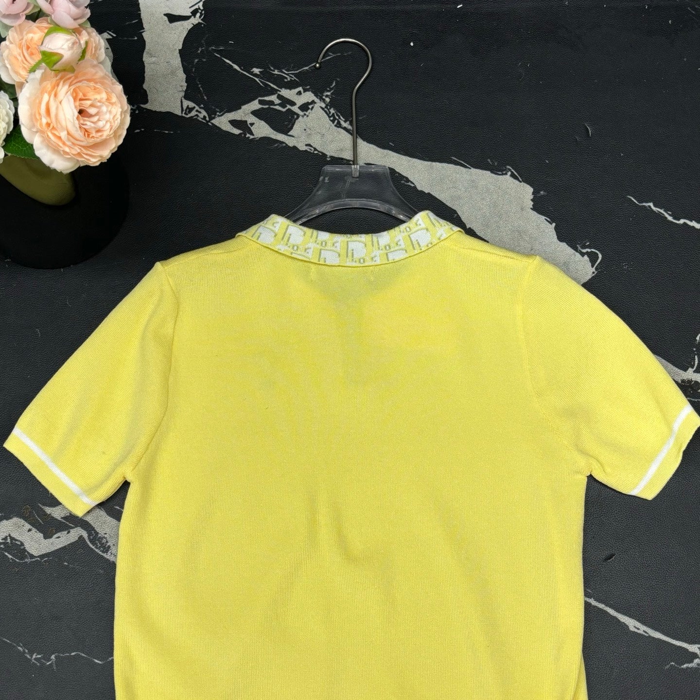 Collar jacquard knitting on top