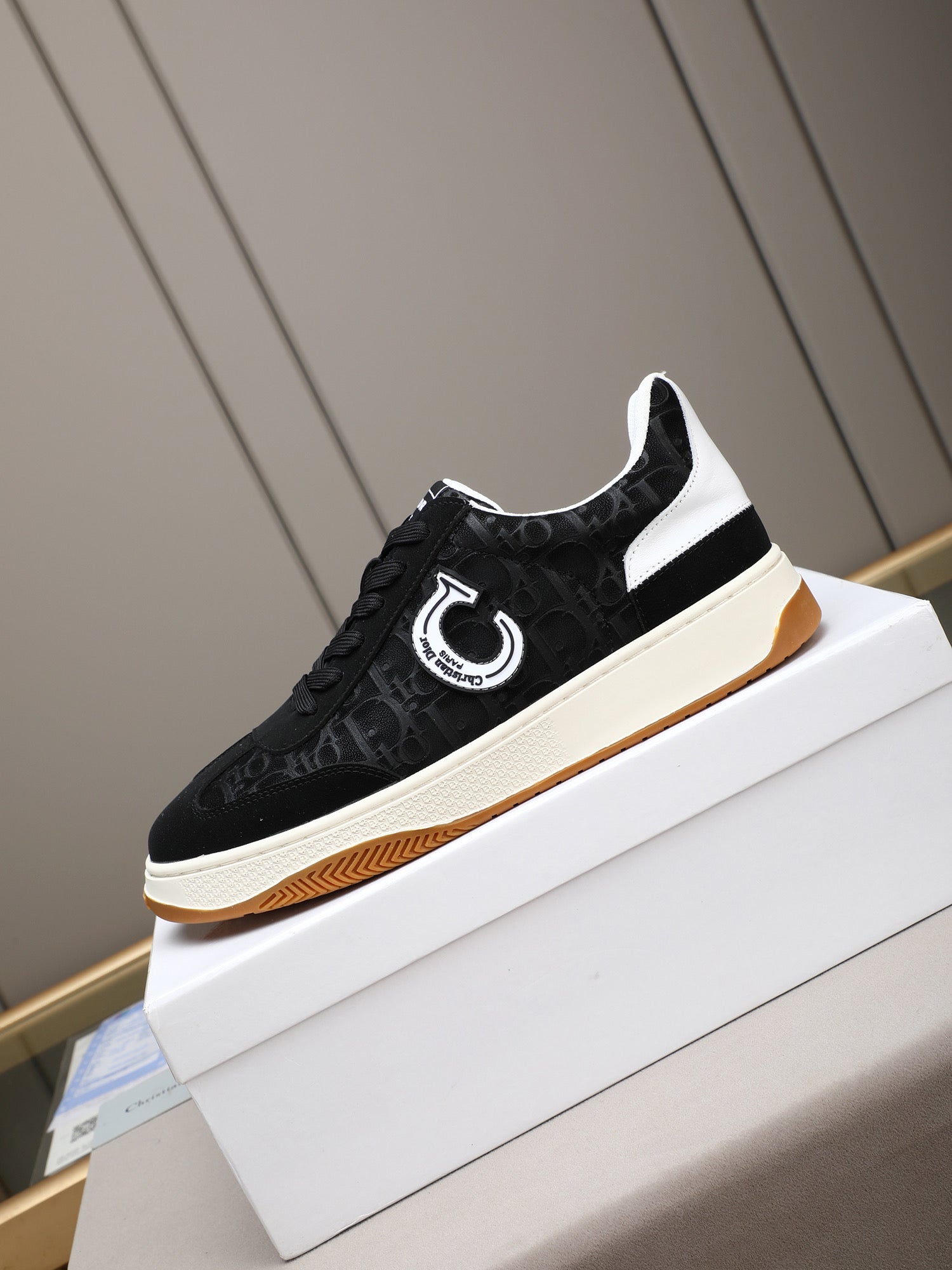 Rubber wear-resistant casual men's shoes