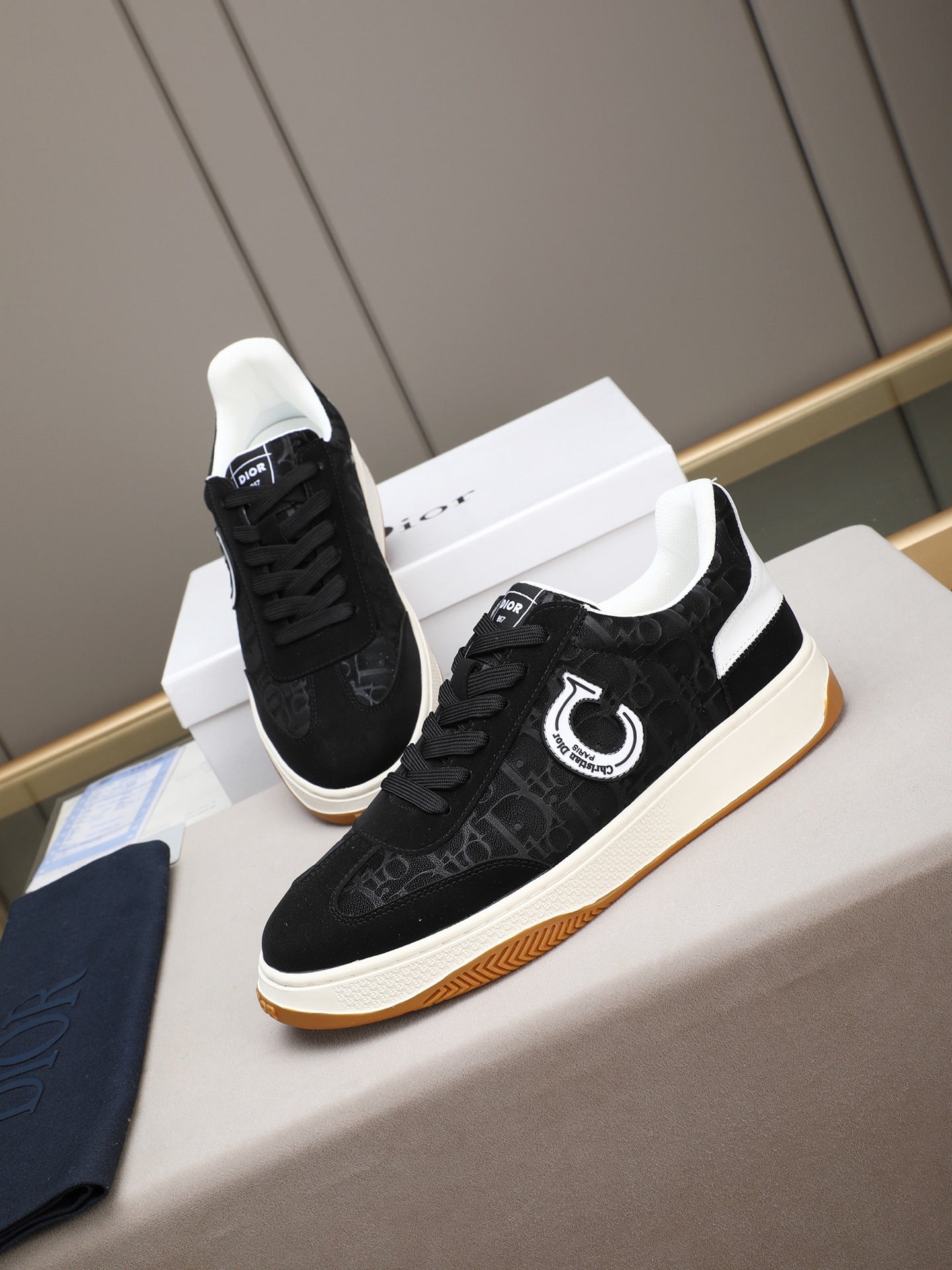 Rubber wear-resistant casual men's shoes