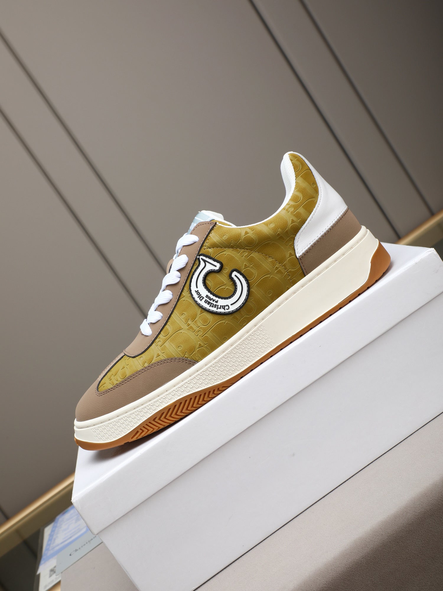 Rubber wear-resistant casual men's shoes