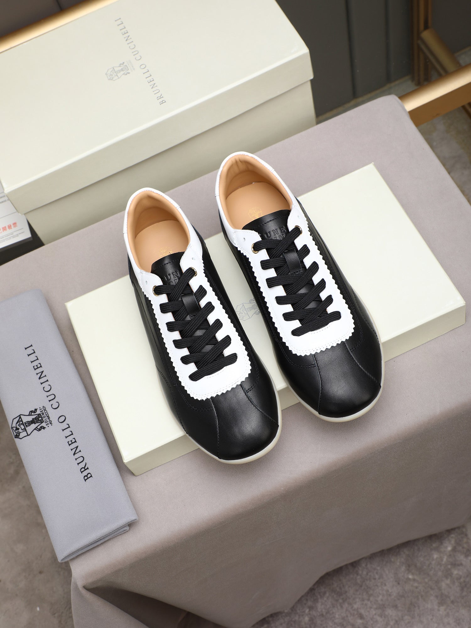 Selected cowhide upper men's shoes
