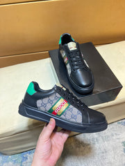 Unique modern style sports shoes