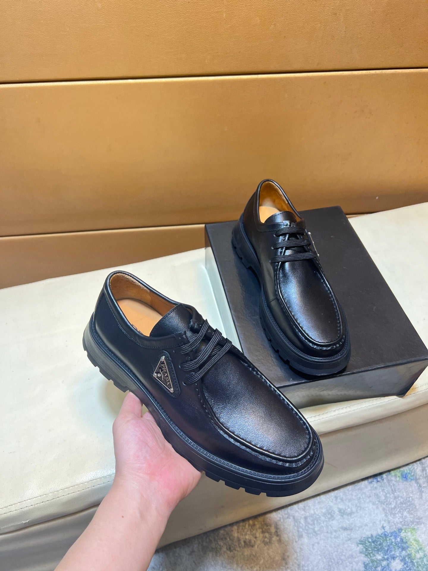 casual leather shoes