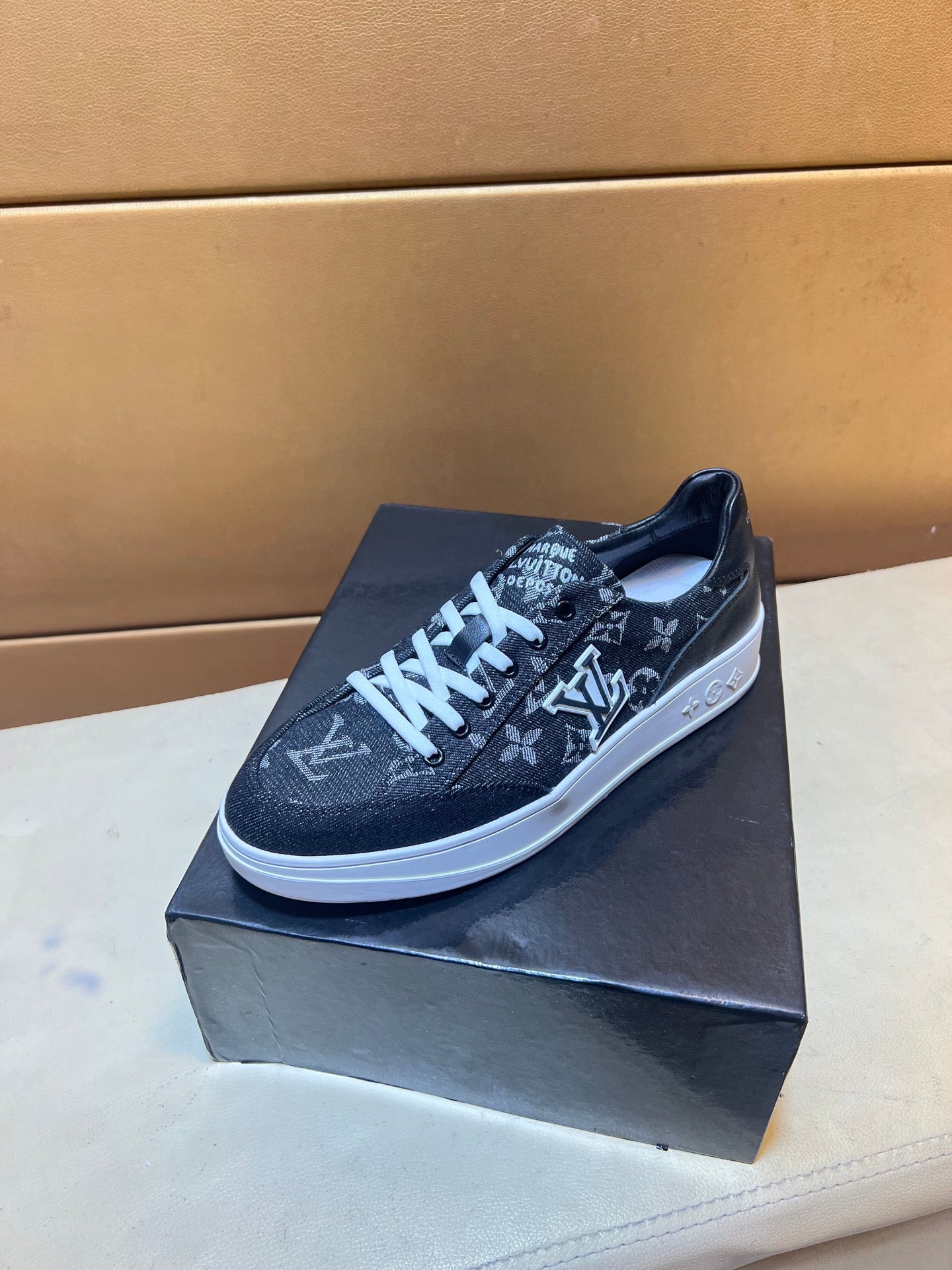 🏃 Casual shoes are a must-have for trendy men 😍