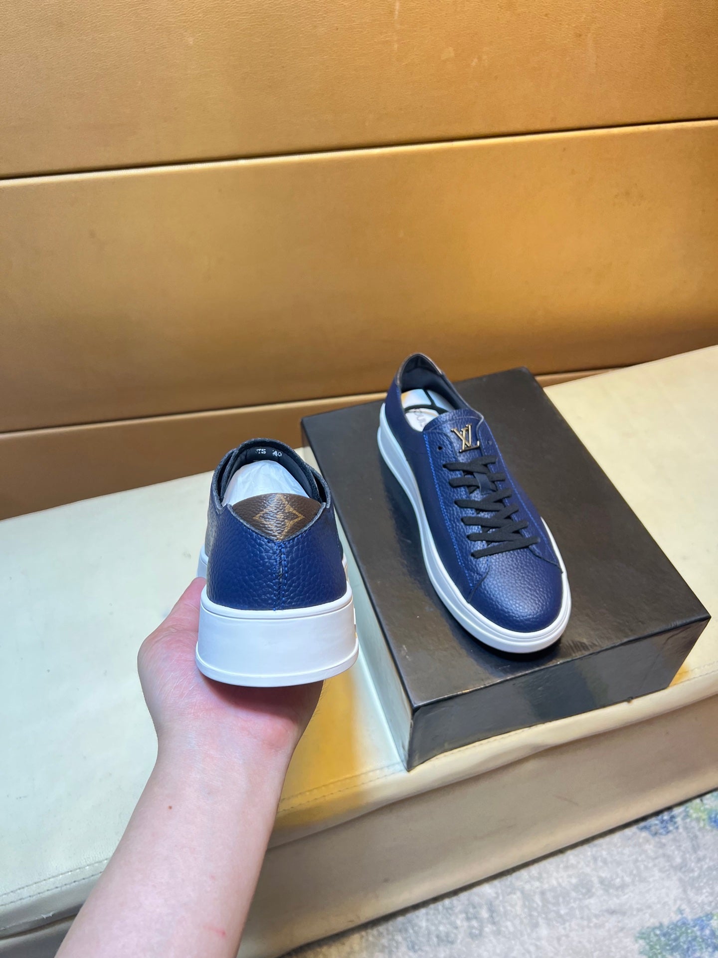 🏃 Casual shoes are a must-have for trendy men