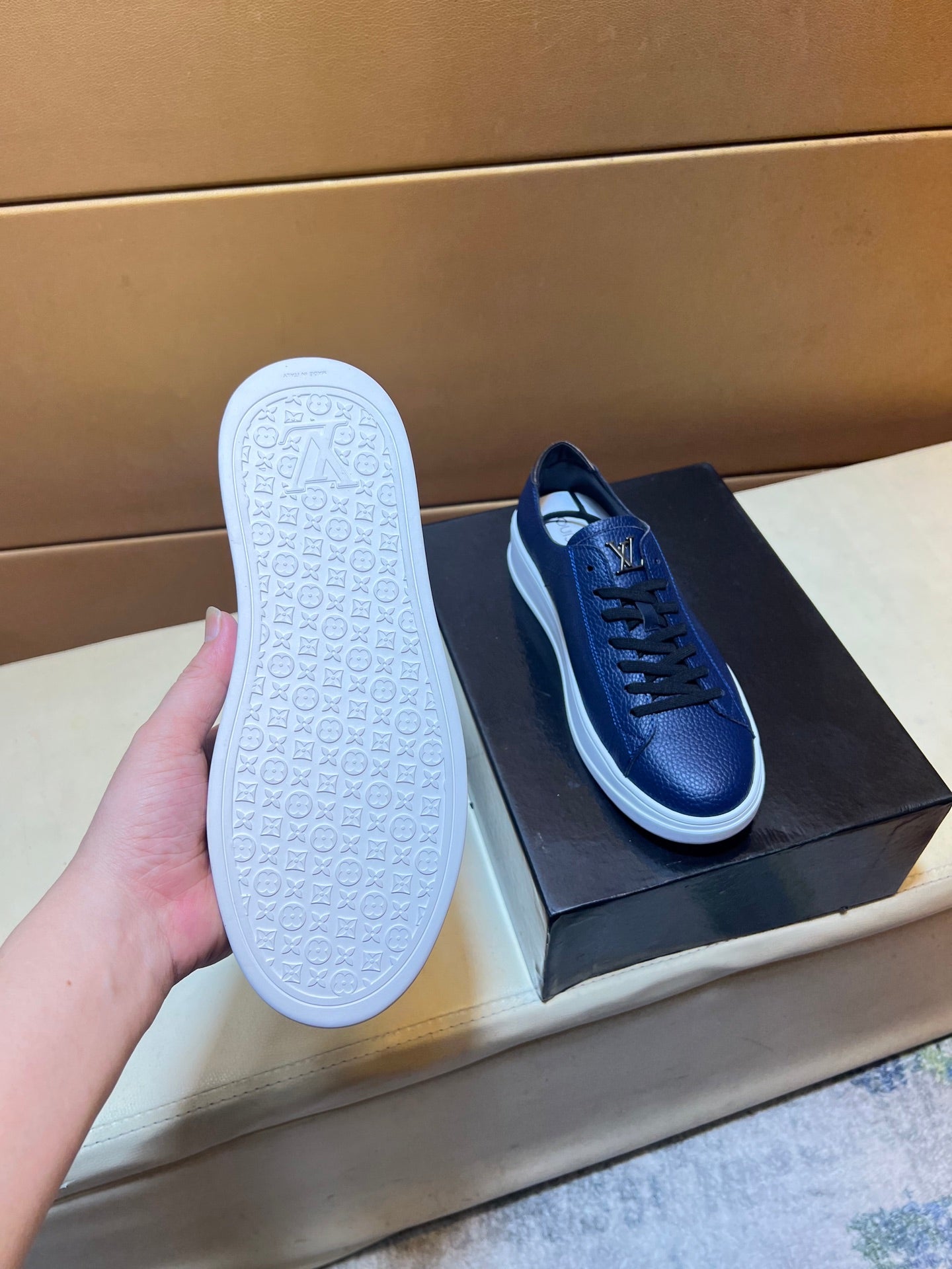 🏃 Casual shoes are a must-have for trendy men