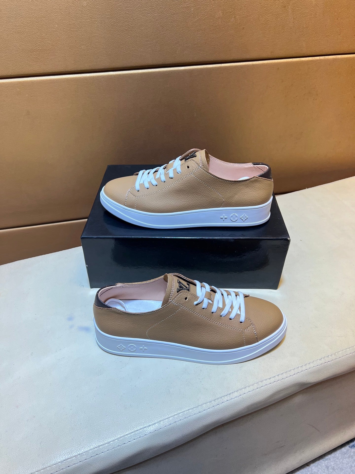🏃 Casual shoes are a must-have for trendy men