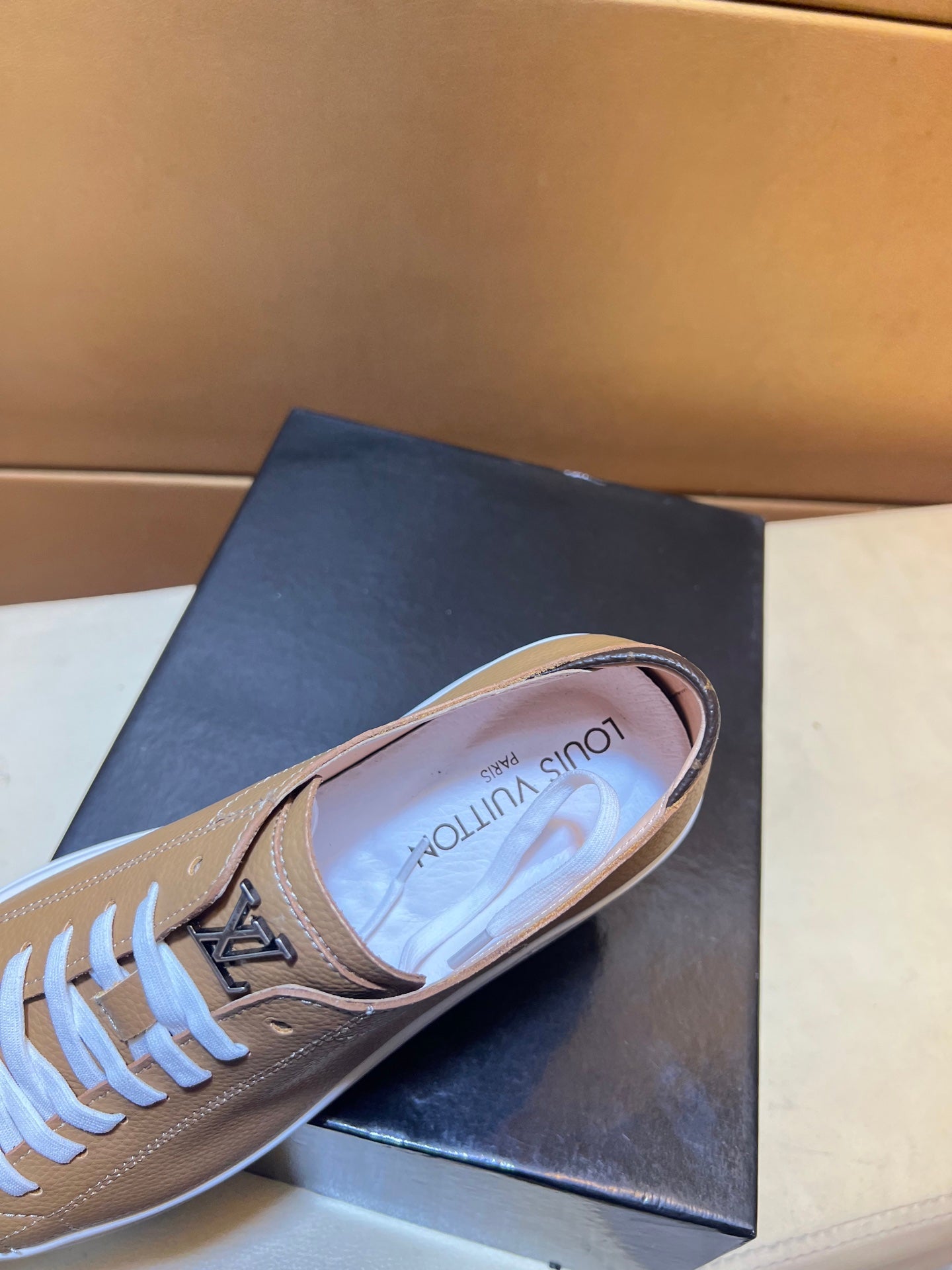 🏃 Casual shoes are a must-have for trendy men