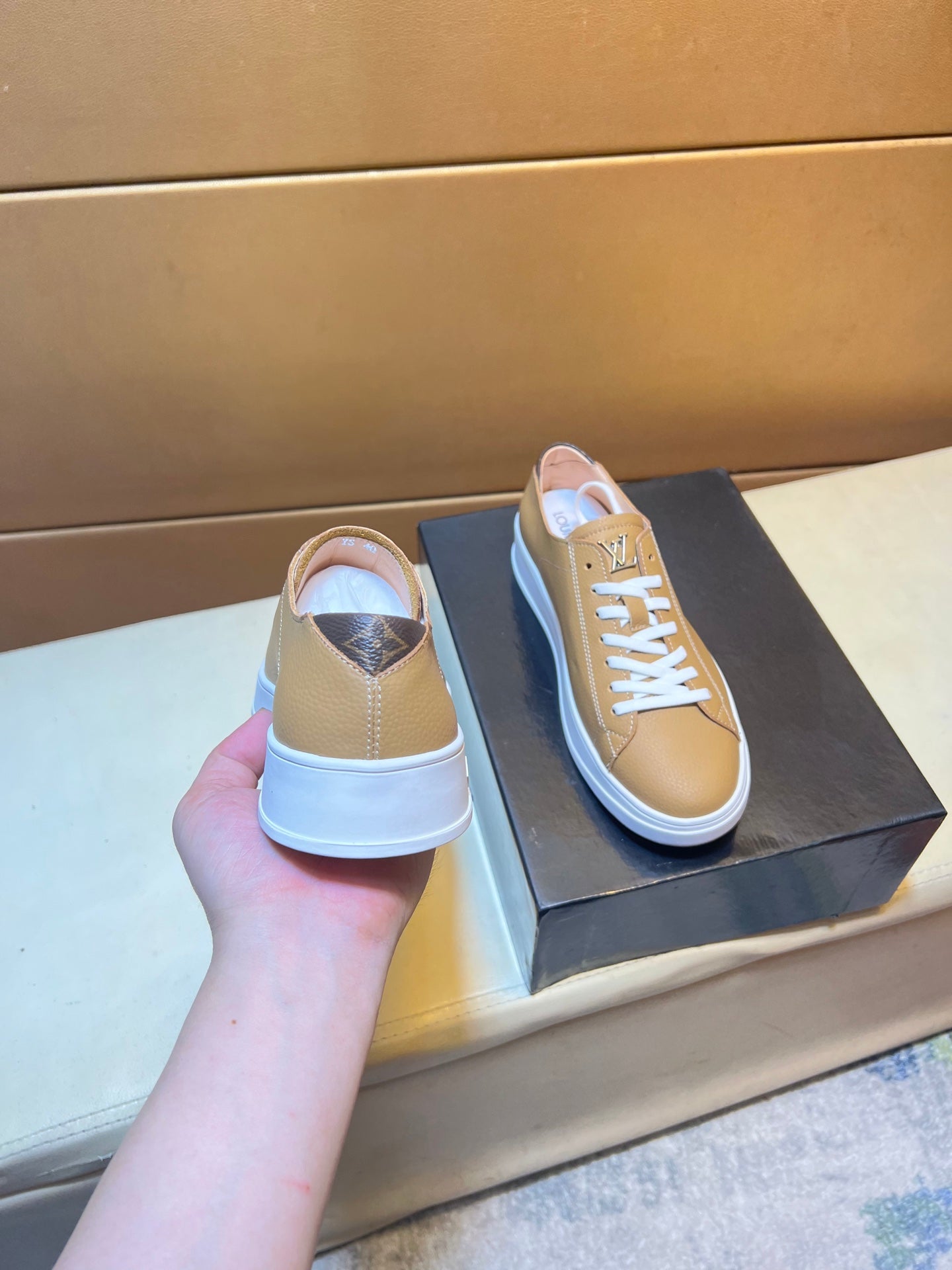 🏃 Casual shoes are a must-have for trendy men