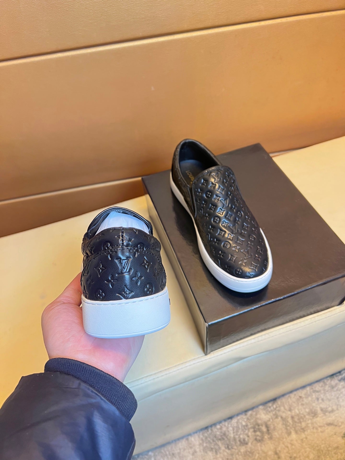 🏃 Casual shoes are a must-have for trendy men 😍