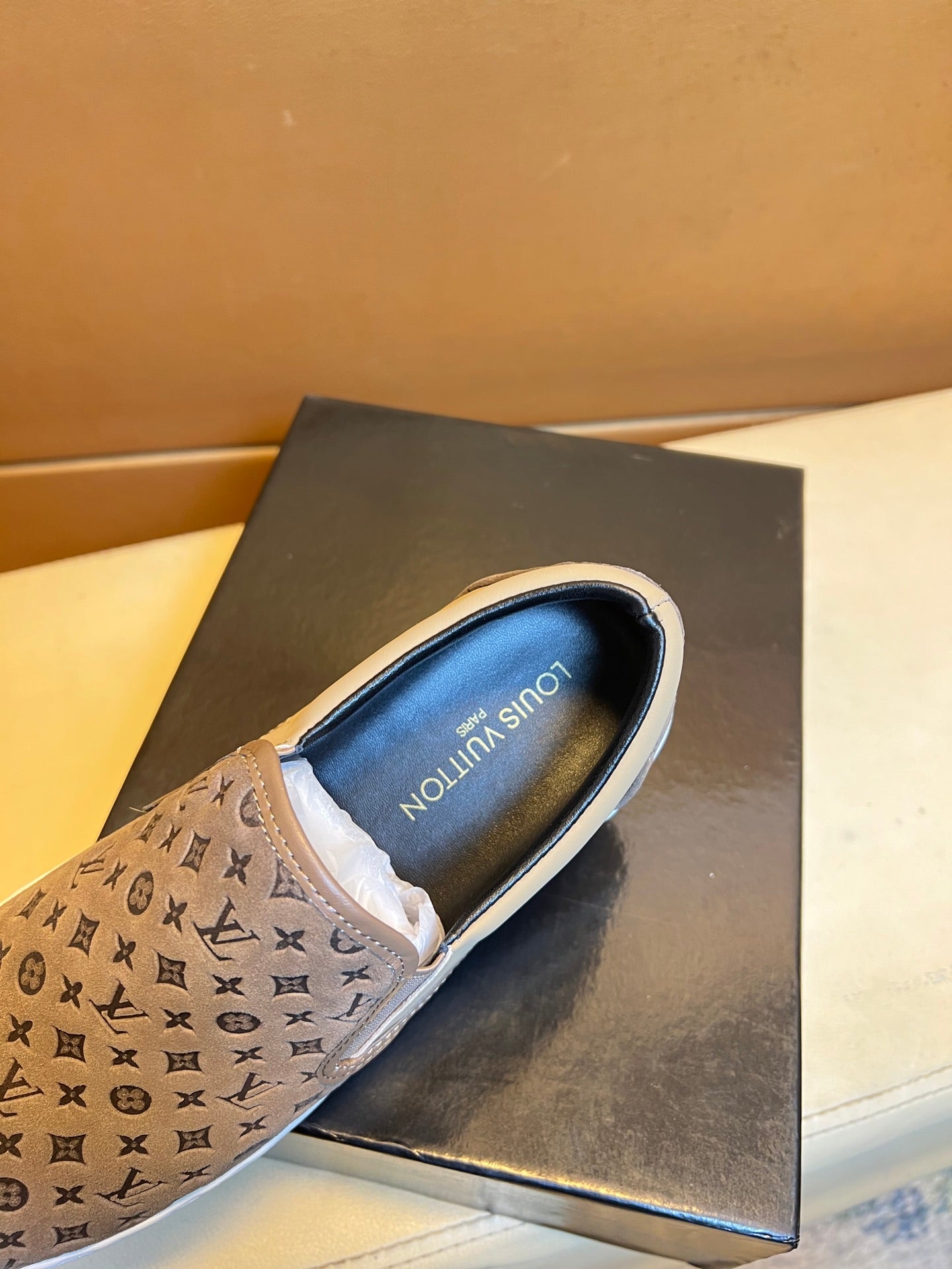 🏃 Casual shoes are a must-have for trendy men 😍