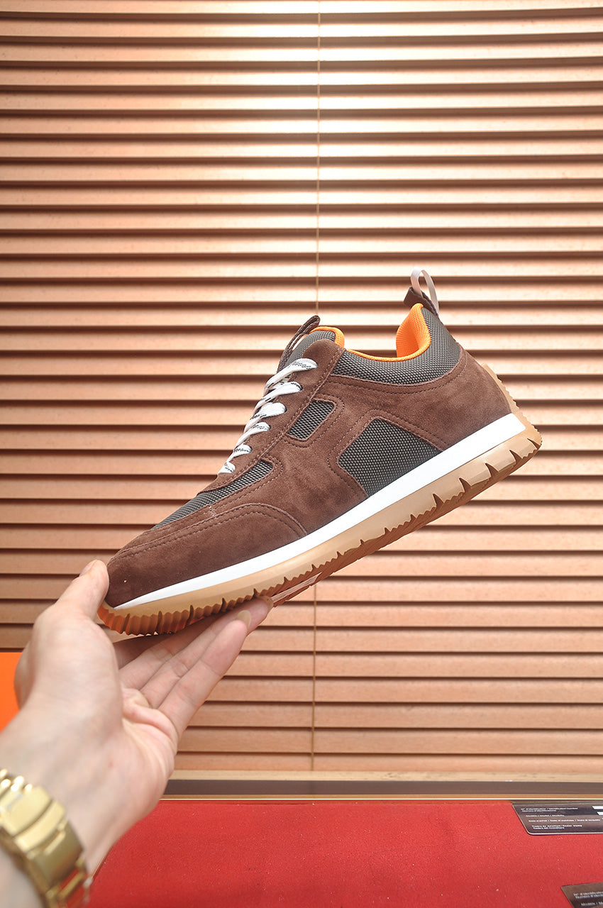 Fashionable casual men's shoes