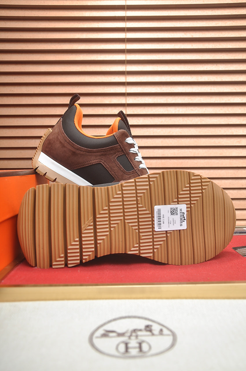 Fashionable casual men's shoes