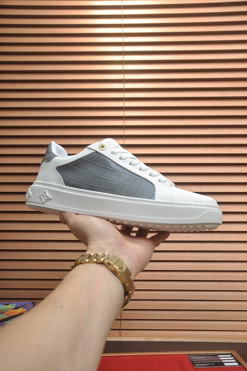 Classic trendy shoes for men
