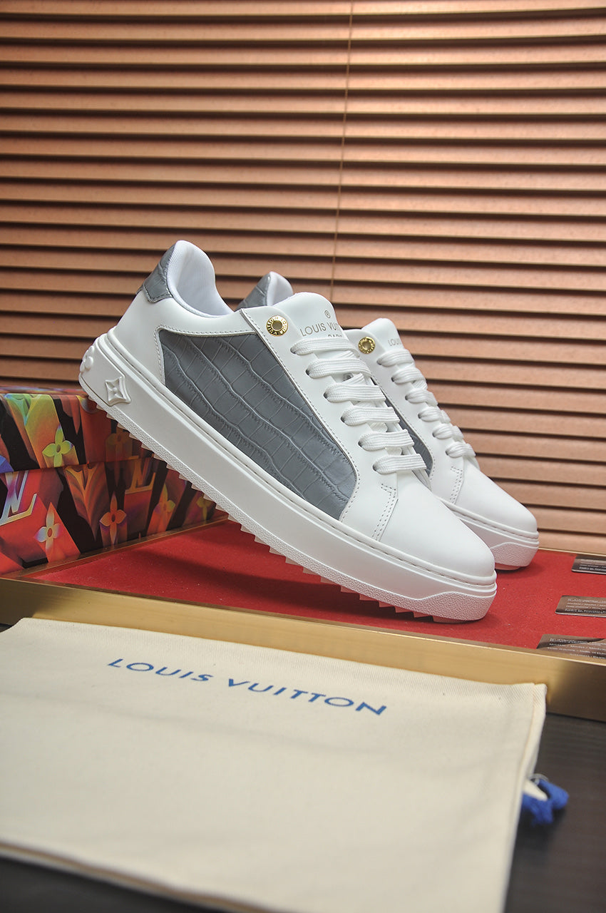 Classic trendy shoes for men