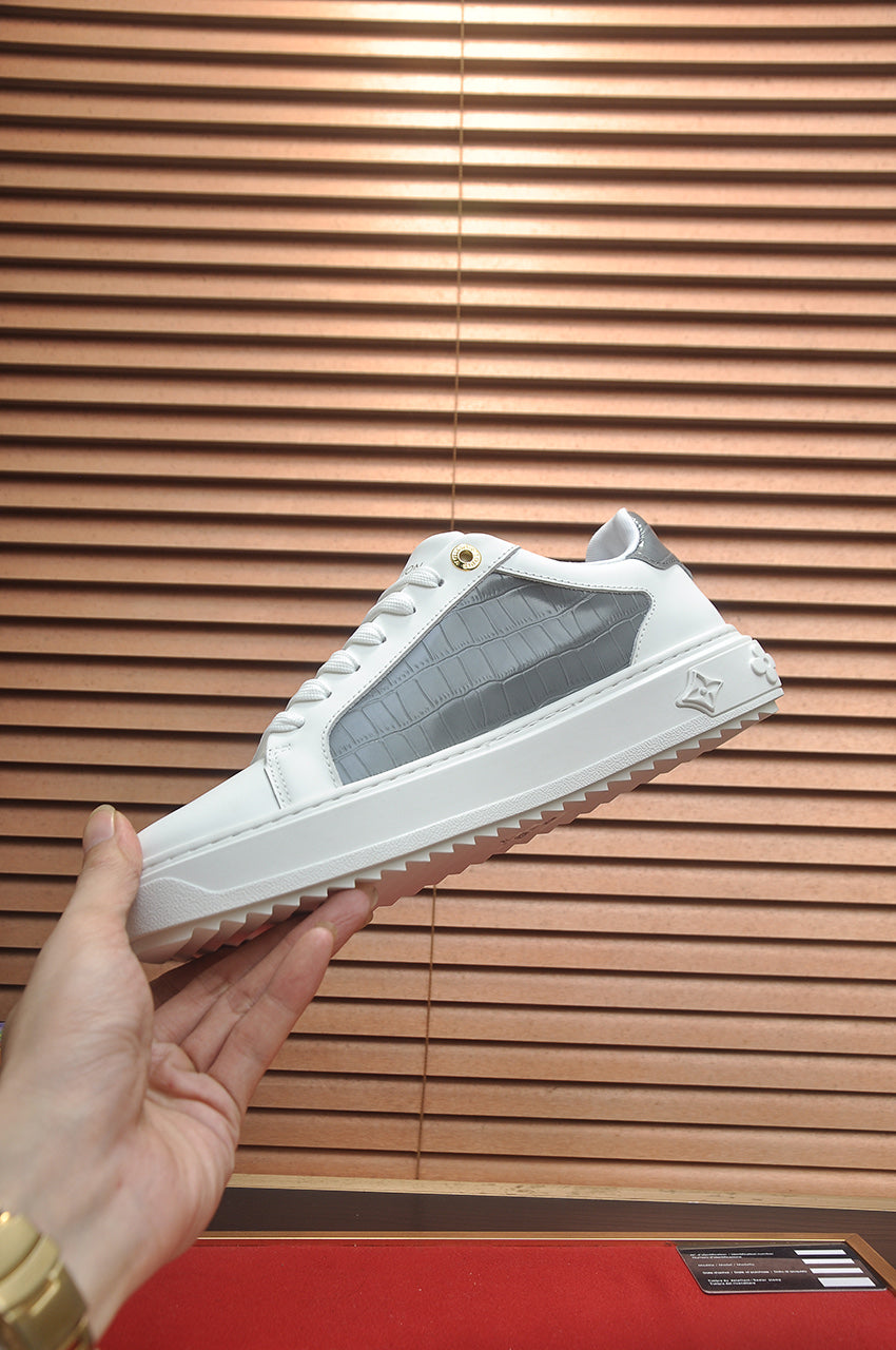 Classic trendy shoes for men