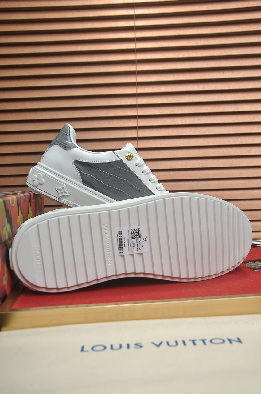 Classic trendy shoes for men