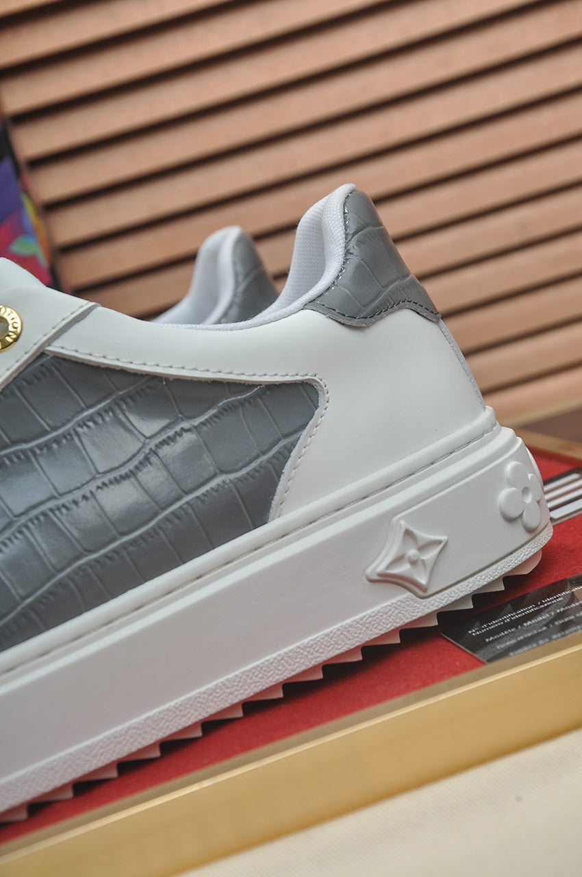 Classic trendy shoes for men