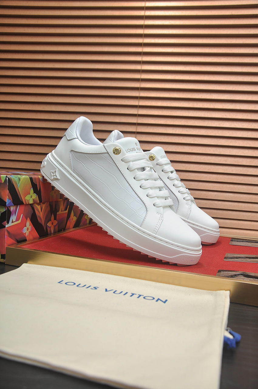 Classic trendy shoes for men