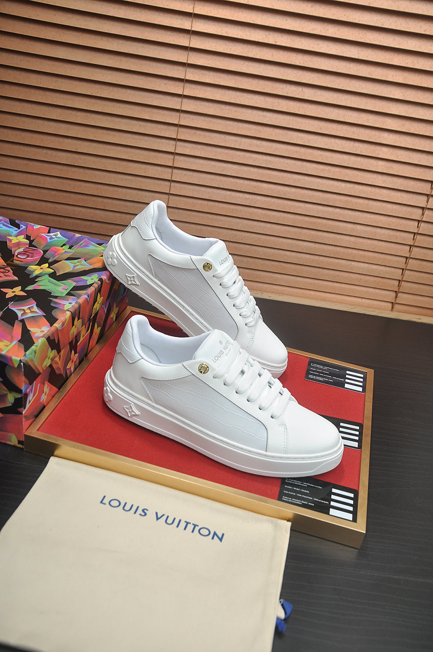 Classic trendy shoes for men