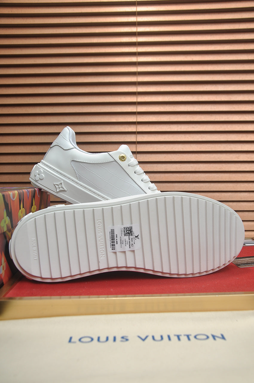 Classic trendy shoes for men