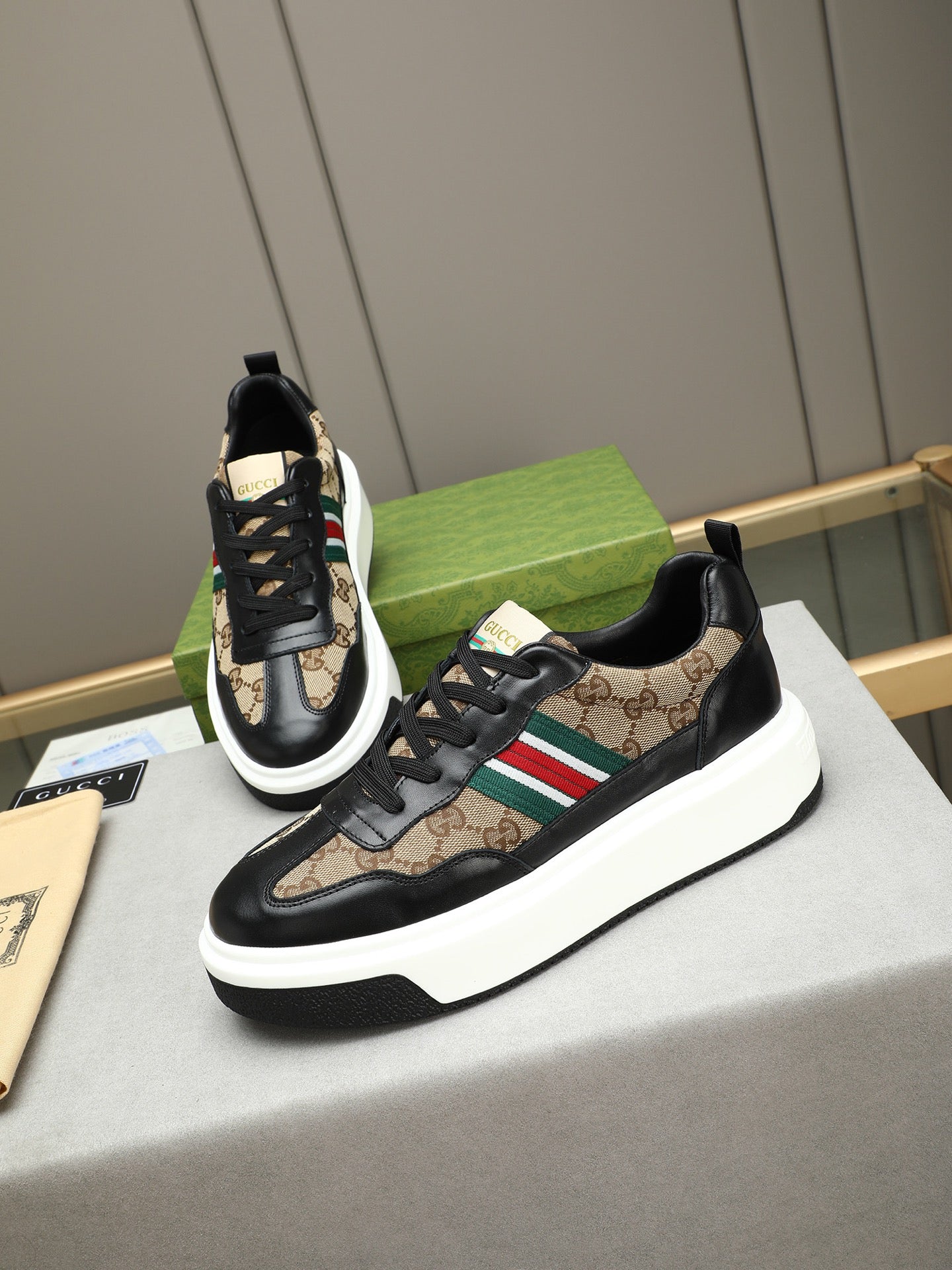 Fashionable and trendy new men's shoes