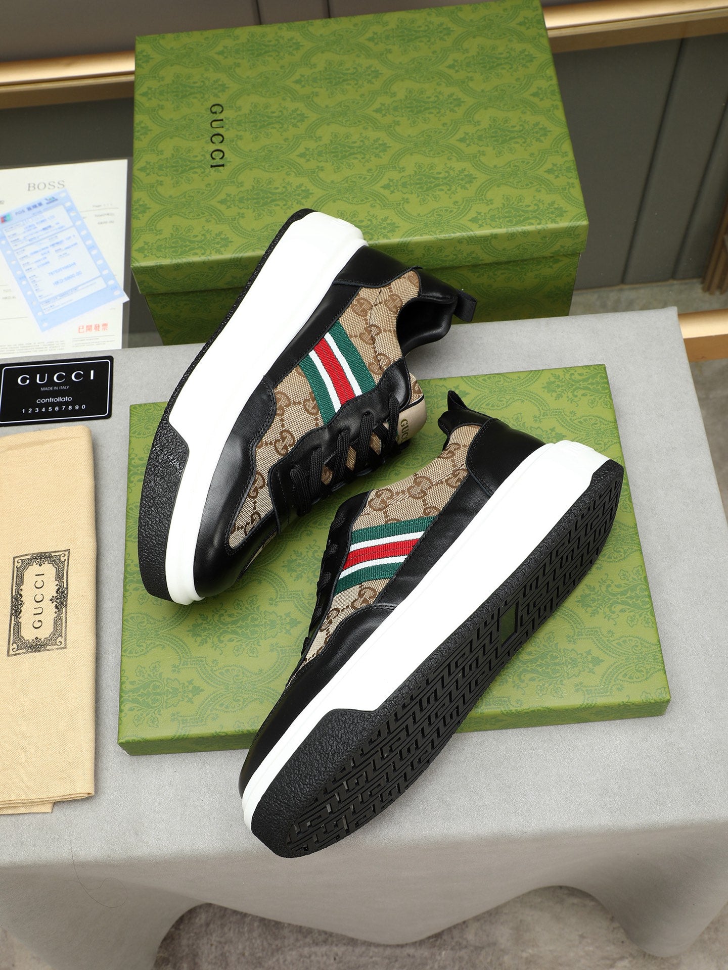 Fashionable and trendy new men's shoes