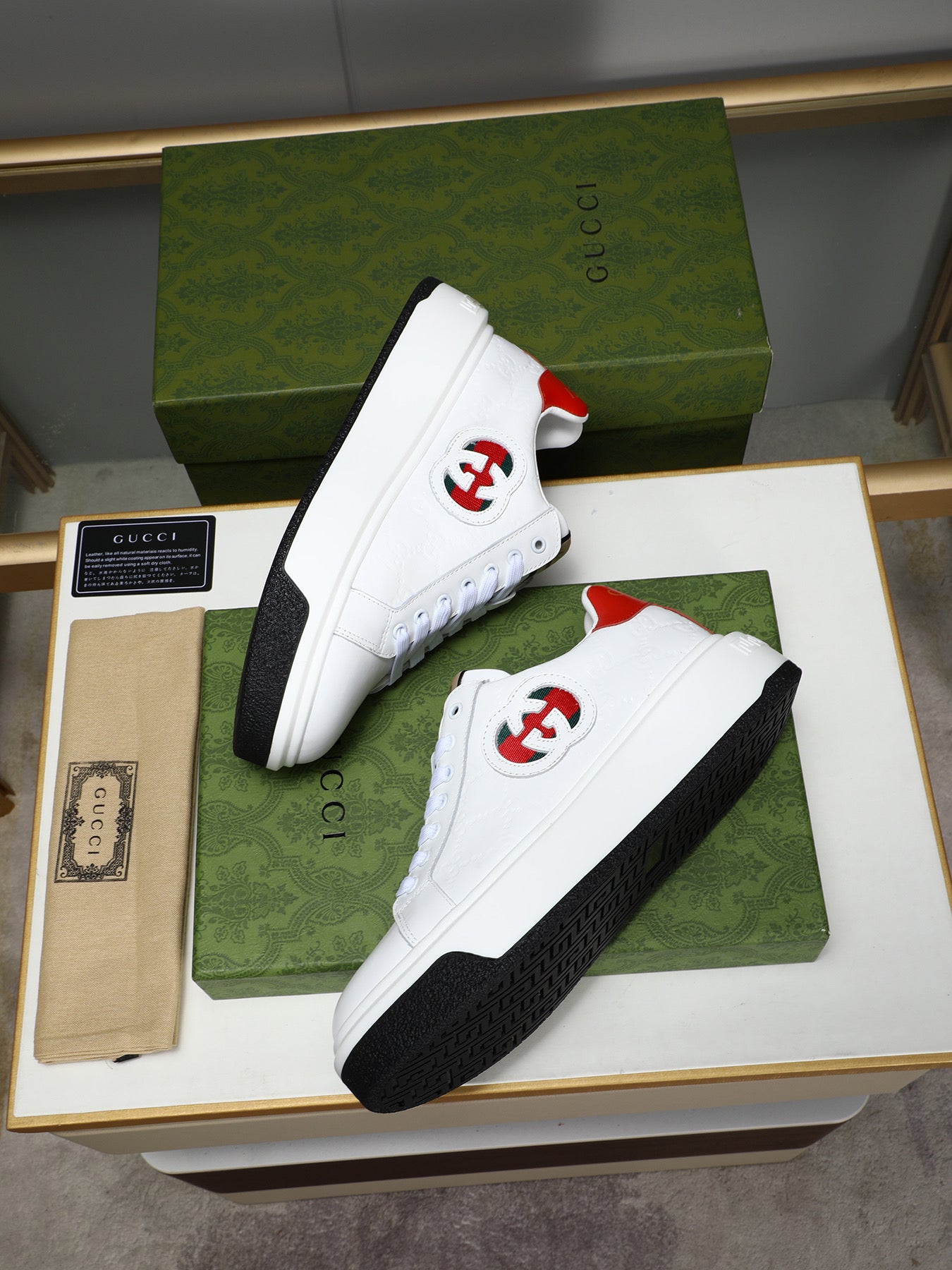 Fashionable and trendy new men's shoes