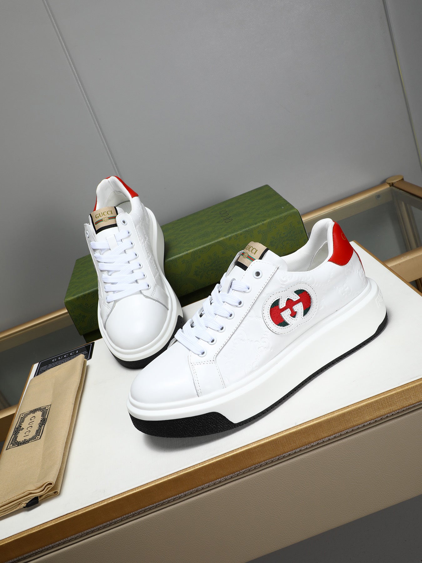 Fashionable and trendy new men's shoes