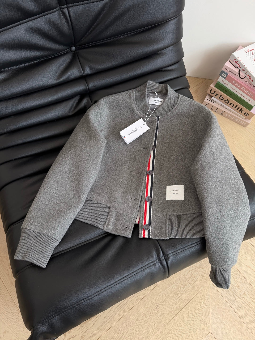 Classic contrasting ribbon splicing woolen baseball jersey
