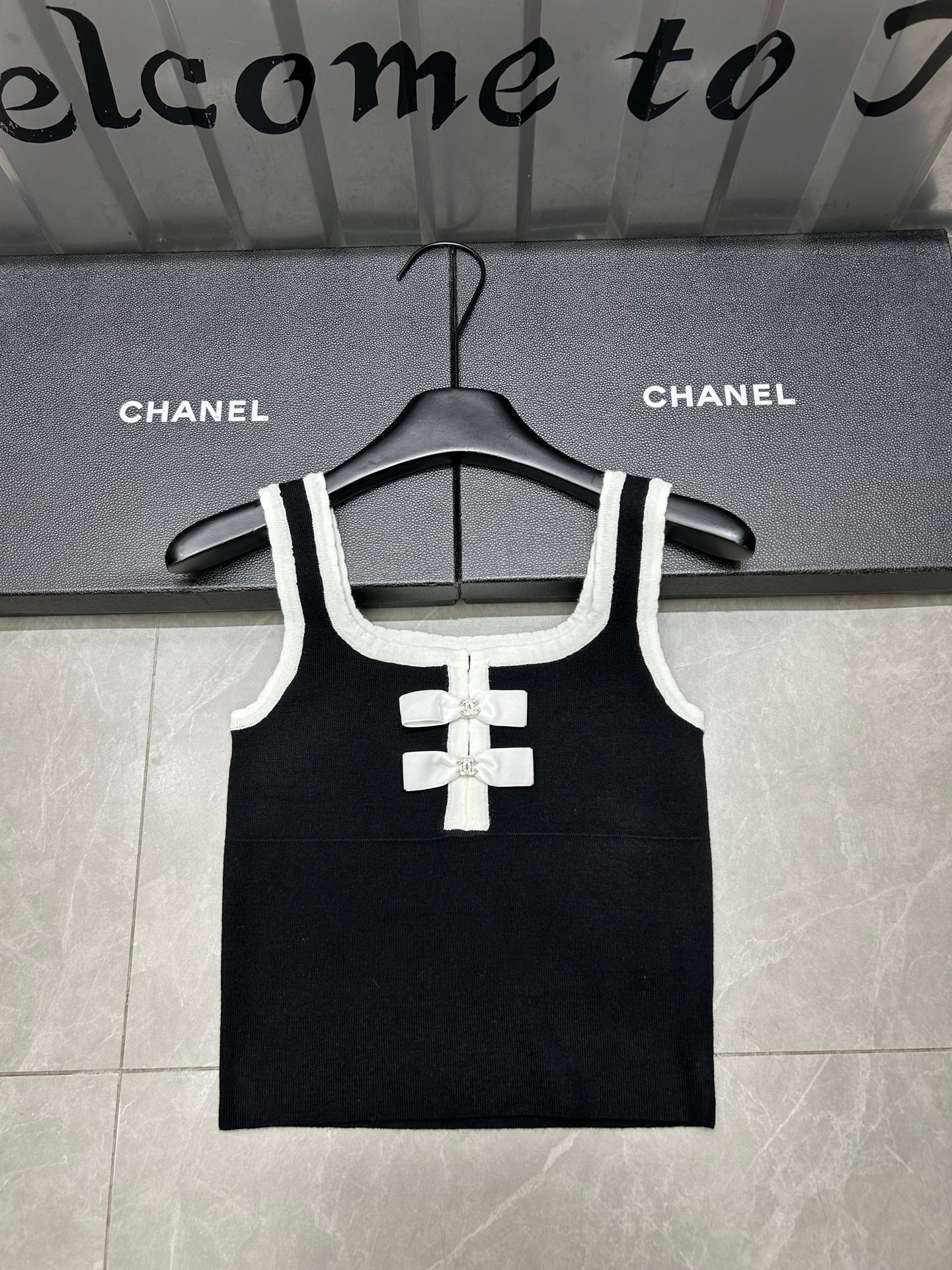 Bow-tie Vest