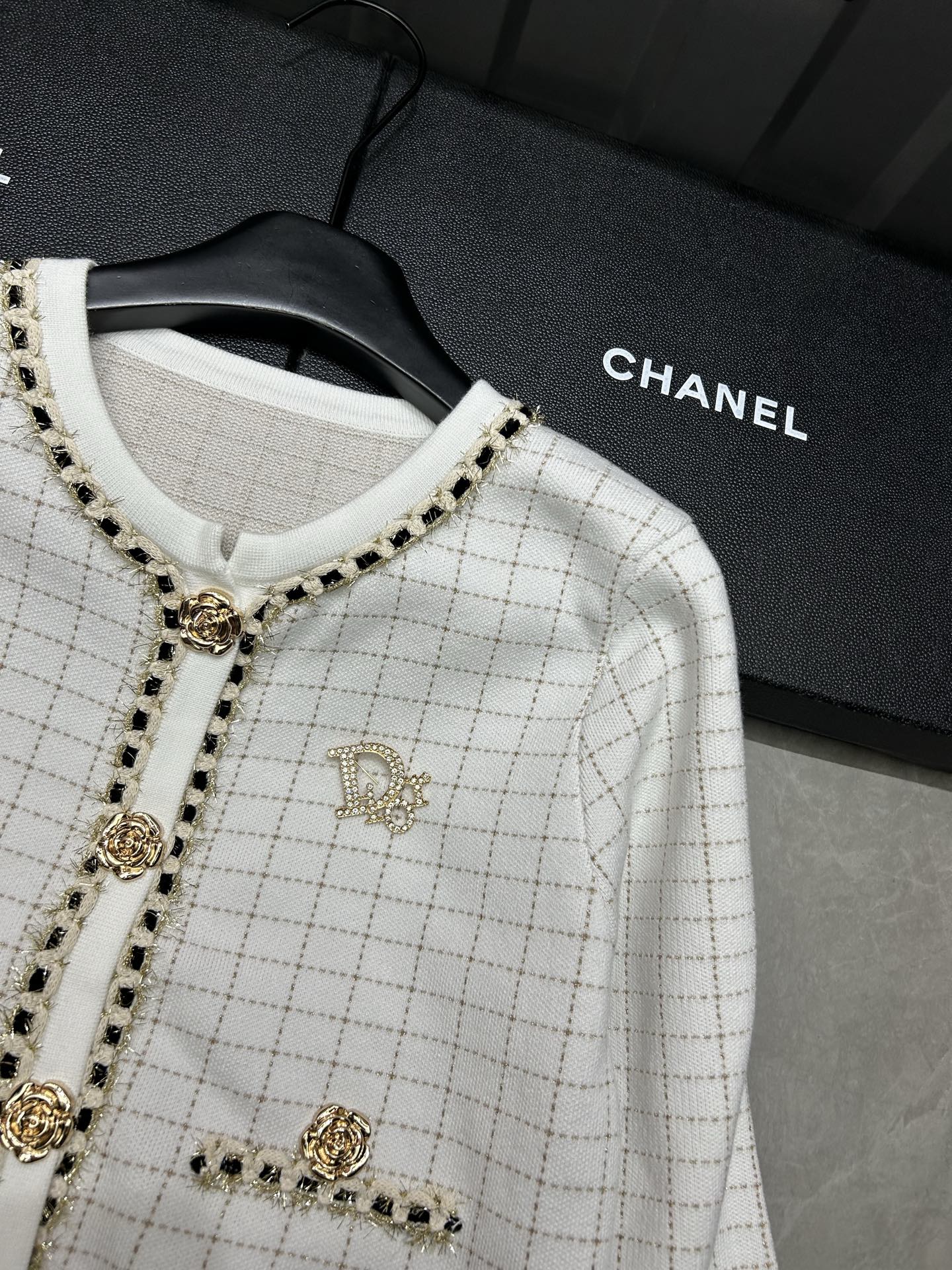 Checkered chain cardigan 🍇