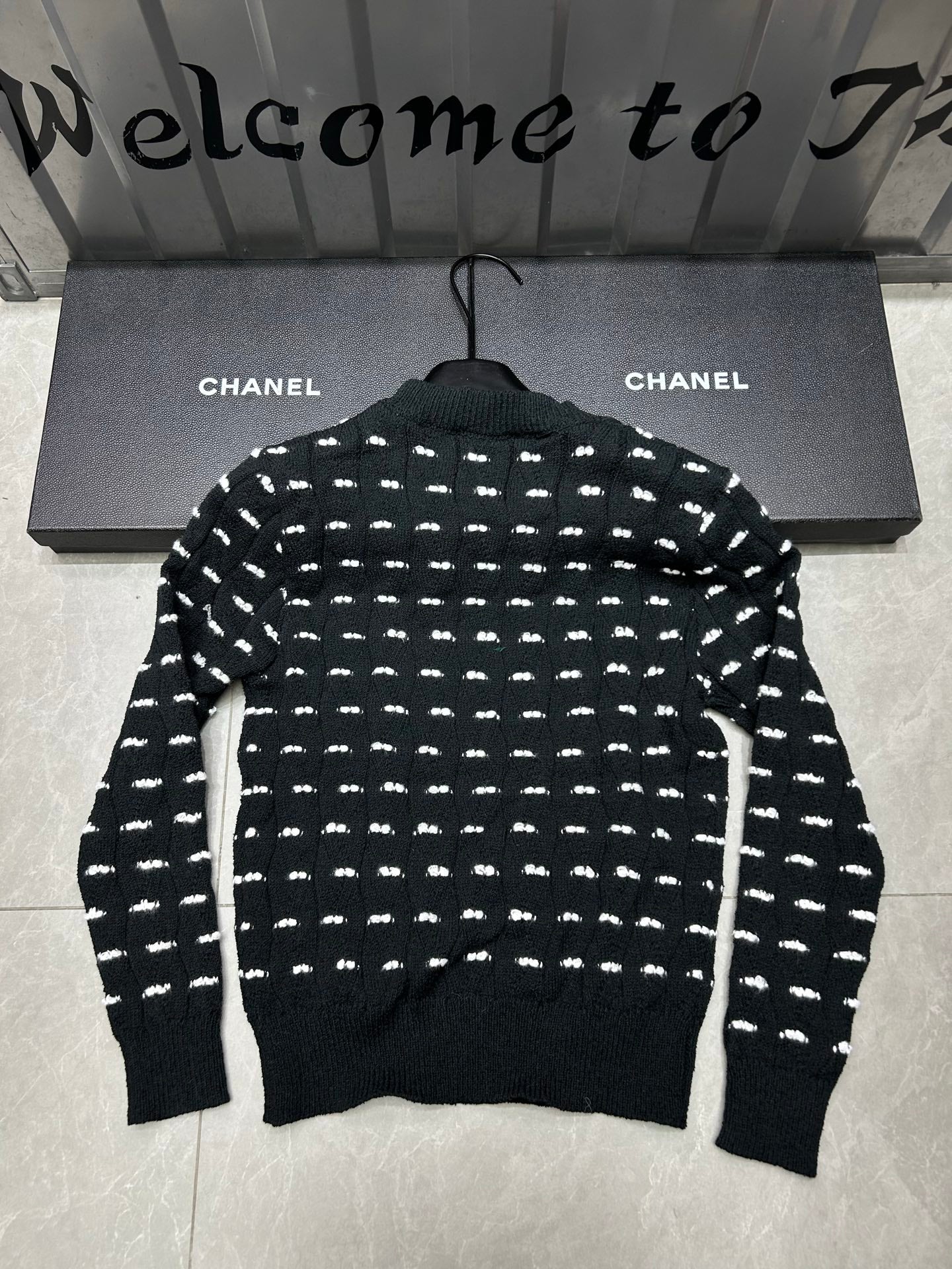 Bow tie long sleeved