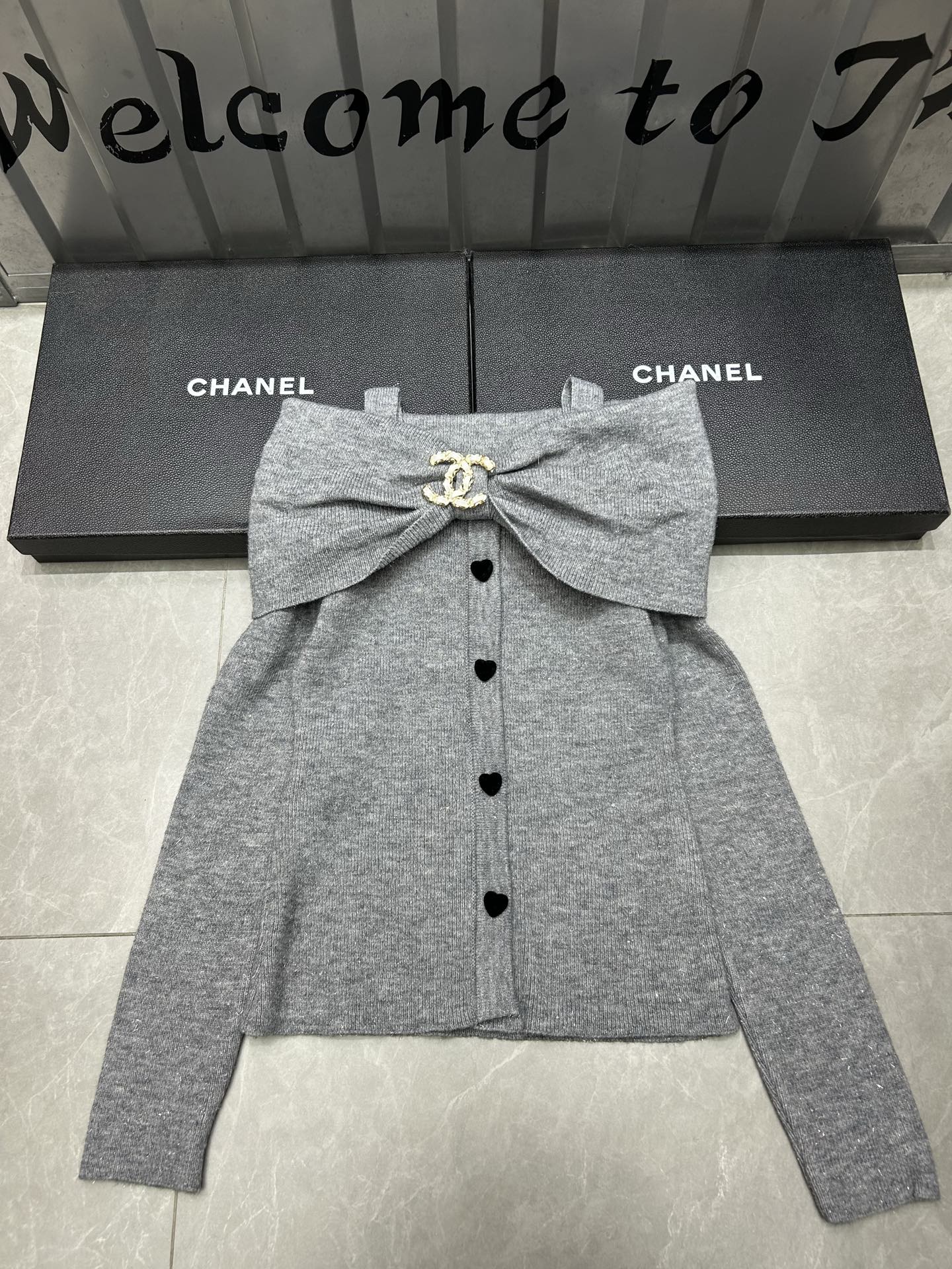 Brooch One Shoulder Long Sleeve